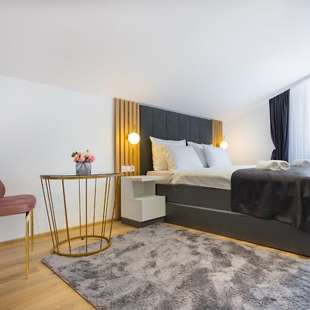 Апартаменти Happy House Old Town Luxury Сараєво Екстер'єр фото